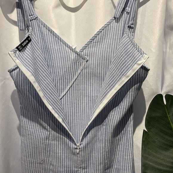 SHEIN Asymmetric Button Knot Strap Striped Cami Dress - Picture 5 of 8